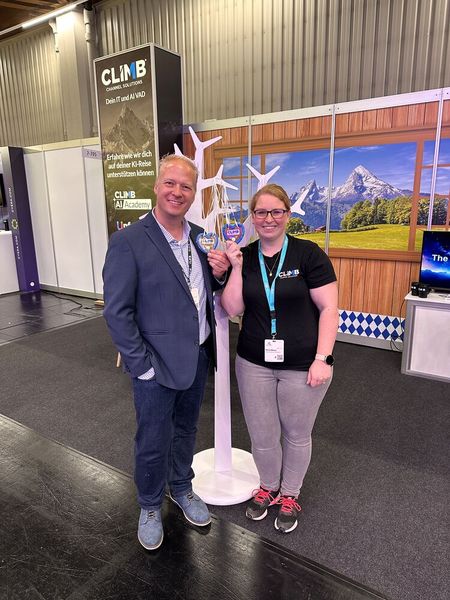 Herzen gibt es nicht nur auf dem Oktoberfest, sondern auch bei Selina Wilson und Martin Bichler (Climb). (Bild: Vogel IT-Medien)