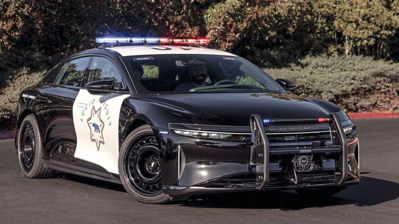 Lucid Motor hat ein Polizei-Fahrzeug auf Basis des Air vorgestellt. Ob sich die Behörden dafür entscheiden, ist noch unklar.(Bild:  Lucid Motors)