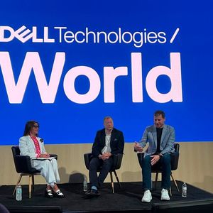 (v.l.): Lacy LaBorde (Head of Global Communications), John Roese (CTO und Chief AI Officer) und John Scimone (President, Chief Security Officer) auf der Pressekonferenz(Bild:  Paula Breukel)