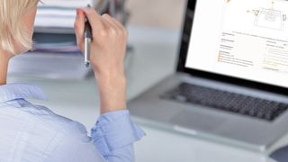 Die Auswahl der gewünschten Steckeroptionen nimmt der Kunde selbst über den Epic-Gehäusekonfigurator vor. (Bild: Lapp)