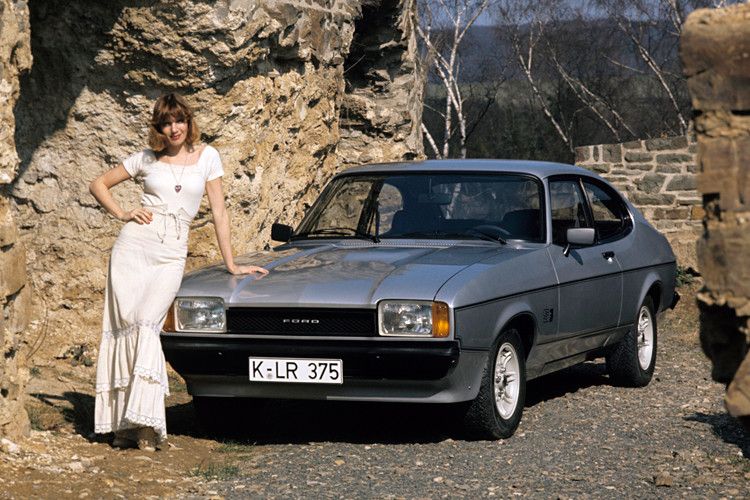 Ford bemühte sich um regelmäßigen Feinschliff für sein Sportmodell. Dazu zählten Facelifts und der Capri S mit Frontspoiler und strafferer Fahrwerksabstimmung. (Foto: Ford)