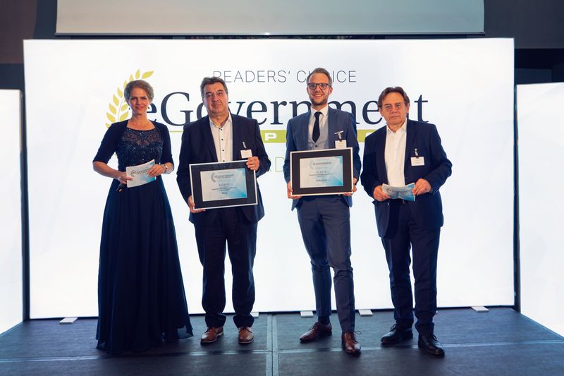 Die Gewinner der Kategorie Geografische Informationssysteme & Datenanalyse: Disy (Silber Award), ESRI (Gold Award) und Autodesk (Platin Award) (offenblen.de )