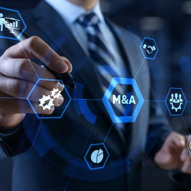 Vieles spricht dafür, dass sich die M&A-Dynamik in der zweiten Hälfte des Jahres 2025 weiter beschleunigt (Adobe Stock)