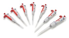 Einkanal-Mikroliterpipette Rotilabo (Bild: Carl ROTH)