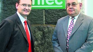 Duo. (v.l.) Uwe Schmitz begrüßt Neuzugang Mludek Thomas bei Lintec (Archiv: Vogel Business Media)