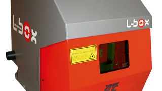 Das Lasermarkiersystem L-Box II von SIC Marking macht die dauerhafte Kennzeichnung von Metallwerkstücken einfach. (SIC Marking)