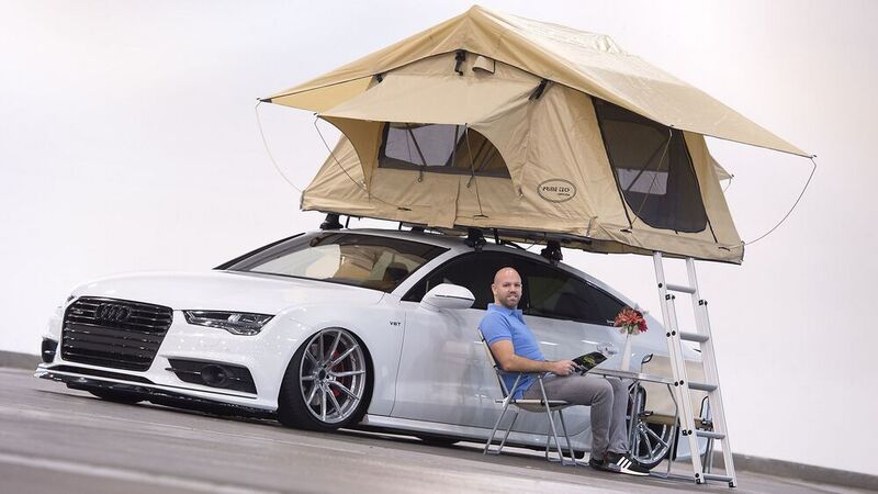 Praktisch: Mit dem getunten Audi auf's Treffen fahren und dort im Dachzelt schlafen.