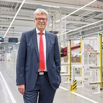 An seinem 80. Geburtstag ist Prof. Dr. Friedhelm Loh vor allem dankbar für die Möglichkeit, aus Unternehmertum, Verantwortung und Tatkraft ein Lebenswerk geschaffen zu haben, das weit in die Zukunft reicht. (Bild: Friedhelm Loh Group)