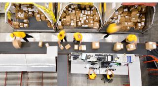 In vielen Logistik- und Fulfillment-Set-ups ist die operative Abwicklung im Lager längst digitalisiert, während die Abrechnung häufig noch hinterherhinkt. (Bild: simonkr/istockphoto)