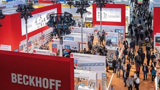 Die riesigen Messestände der Hyperscaler, hier AWS, spiegelt die Bedeutung der Unternehmen wider. (Bild: Deutsche Messe AG)