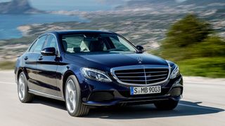 Wegen eines möglichen Problems mit dem Generator rufen die Stuttgarter aktuell weltweit über 270.000 C-Klasse-Modelle aus dem Produktionszeitraum März 2014 bis Februar 2018 zurück. (Bild: Daimler)