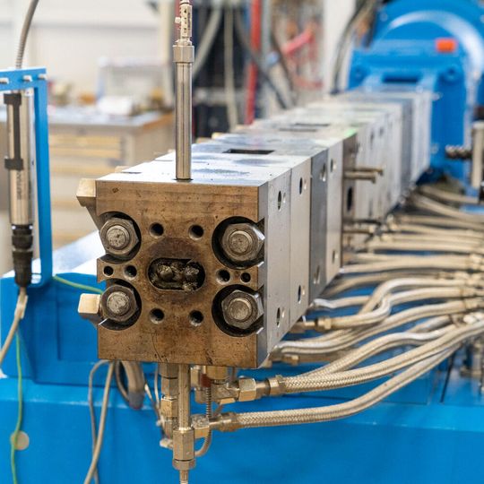 Doppelschneckenextruder im SKZ-Technikum Doppelschneckenextruder im SKZ-Technikum