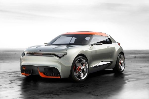 Der KIA provo: Das Coupé-ähnliche Schrägheckmodell wird angetrieben von einem Hybridsystem aus Turbobenziner und Elektromotor mit einer Gesamtleistung von 183 kW (Bild: KIA)