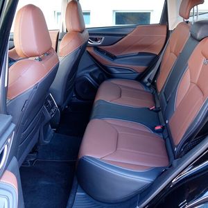 2. Das Platzangebot: Ein weiterer Vorteil des geradlinigen Designs ist das generöse Platzangebot sowohl im Passagierabteil als auch im Kofferraum. Mit vier Erwachsenen in den Urlaub? Kein Problem.(Bild:  Rosenow/»kfz-betrieb«)