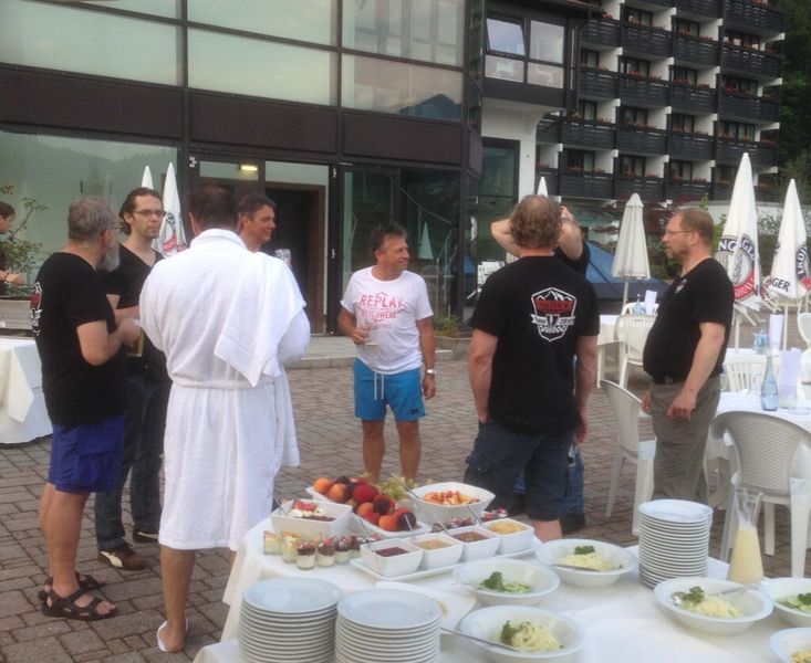 Hier wird nicht nur Benzin geredet. (Foto: Stephan Maderner)