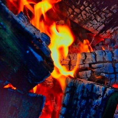 Although only 2 % of U.S. homes rely on wood as their primary heating source, residential wood burning accounts for more than one-fifth of Americans’ wintertime exposure to outdoor fine particulate matter (PM2.5), the new study found. (Source: Pixabay)