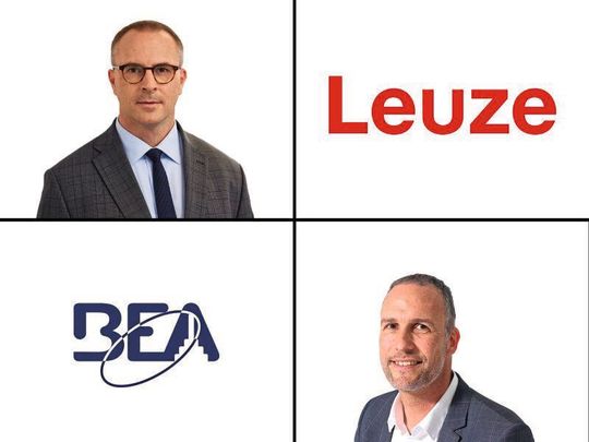 En haut à gauche : Dr. Henning Grönzin, Directeur Technique de Leuze. En bas à droite : Elmar Koch, Directeur Général de BEA Europe.(Source :  Leuze/BEA)