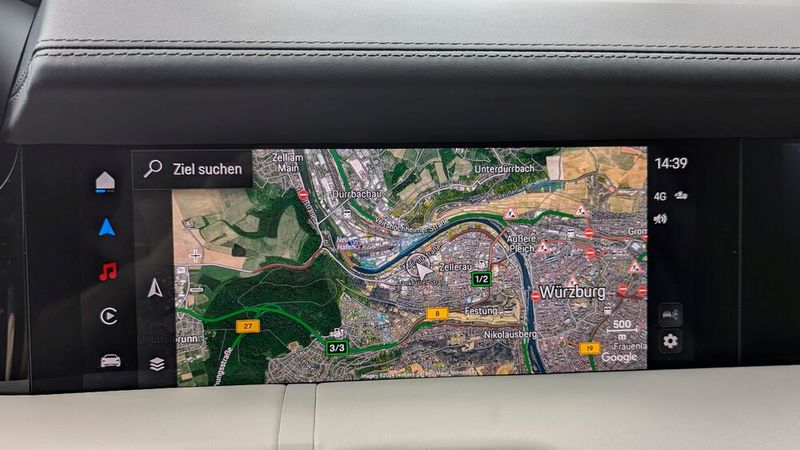 5. Die Routenplanung: Vier Elemente braucht es für eine hohe Langstreckentauglichkeit: neben einem niedrigen Verbrauch (check), einer hohen Ladeleistung (check) und einer großen Batterie (check) ist das die intelligente Routenplanung, die die nötigen Ladestopps automatisch berechnet und möglichst leistungsstarke Säulen ansteuert. Check. (Bild: Rosenow – VCG)