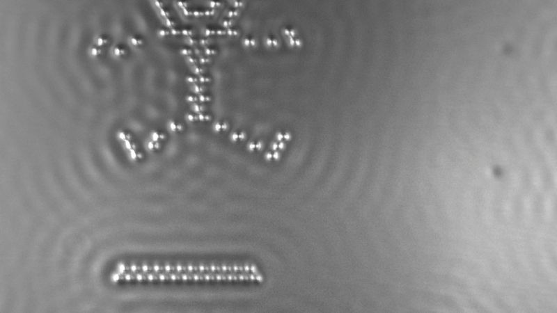 Einzelbildaufnahme der IBM-Forscher mit manipulierten einzelnen Atomen ( IBM research)