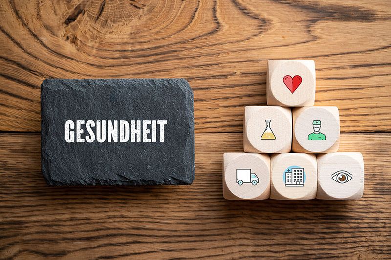 Trend 10: Gesundheit – Gesundheit wird nicht mehr nur krankheitszentriert, sondern als ganzheitliches Konzept verstanden. (Bild: fotogestoeber - stock.adobe.com)