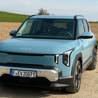 Der Kia EV2 ergänzt ab April 2026 die Elektroauto-Palette der Koreaner am unteren Ende. (Bild: Wehner - VCG)