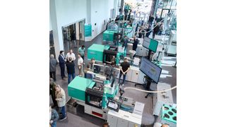 Open day: the customers and partners took full advantage of the opportunity to take in the modernised ATC Radevormwald. All seven Allrounder machines were in operation, showcasing interesting applications live. (Source: Arburg)