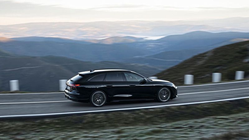 Der neue A6 Avant bleibt mit 4,99 Meter denkbar knapp unterhalb der Fünf-Meter-Marke. (Bild: Audi AG)