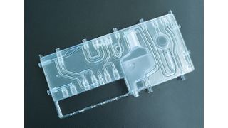 Sauber und dicht: Fast vier Meter Schweißnahtlänge müssen entlang der Fluidikkanäle sicher geschweißt werden. (Bild: Leister)