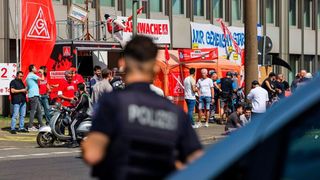 Bei allem Thyssenkrupp-Standorten war was los! Der Thyssenkrupp-Betriebsrat hatte eine Beratungsaktion durchgeführt, weil die Stahlsparte des Konzerns vor einer umfassenden Umstrukturierung steht, die für Gerüchte und Unsicherheit bei der Belegschaft sorgt. (Bild: F. Derleth)