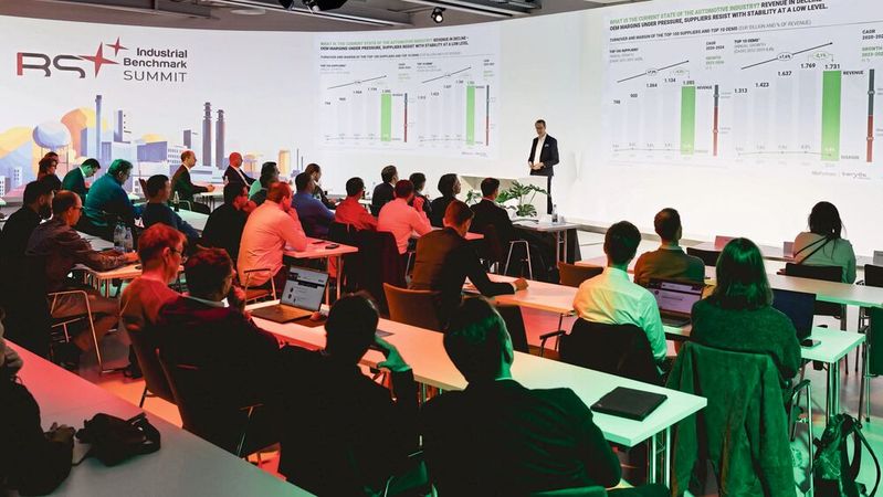 Beim Industrial Benchmark Summit drehte sich alles um das Thema Herausforderungen in der Industrie. (Bild:  Stefan Bausewein)