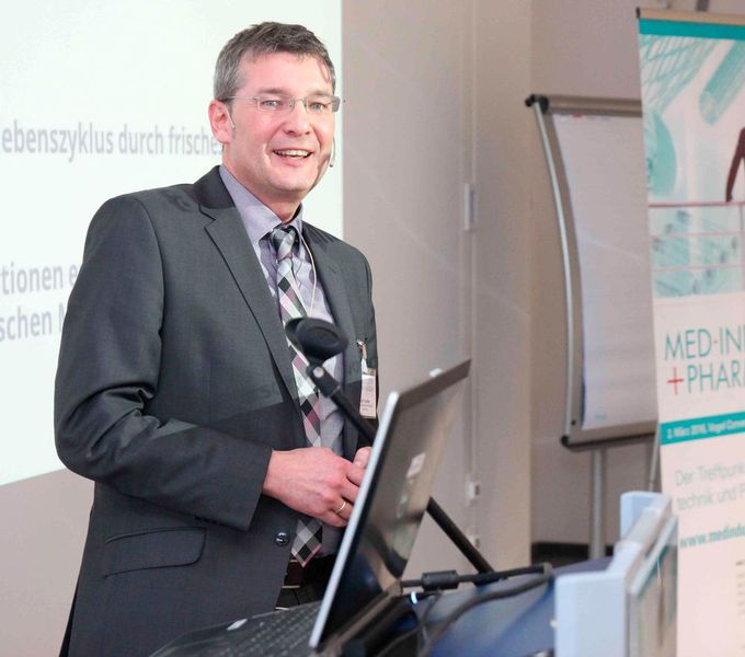 Axel Fischer, Activoris Medizintechnik: „Auch kleine und mittelständische Medtech-Hersteller sollten Big-Pharma auf Augenhöhe begegnen. Und Vorsicht: Jede Änderungsanfrage durch die Pharma-Partner hat Auswirkungen auf die Kosten. Es ist daher empfehlenswert, das Controlling ins Team einzubinden.“ (Bild: Reinhardt)