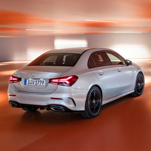 Die A-Klasse L Limousine feierte auf der Auto China Premiere. (Bild:  Daimler)