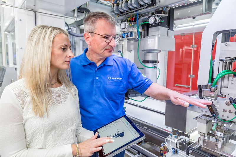 Zusätzlich entwickelt Schubert umfassende Lernmodule für Maschinenbedienpersonal. (Bild: Gerhard Schubert GmbH)