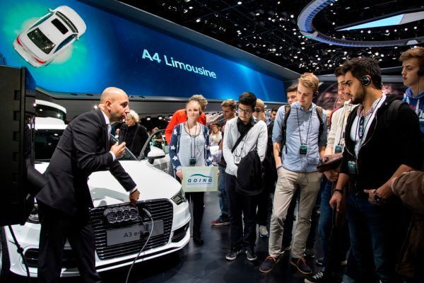 IAA 2015: Messeimpressionen (Bild: VDA)