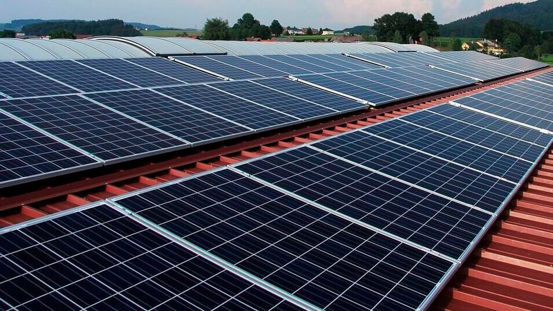 Beim Thema Nachhaltigkeit ist auch der Autohandel gefragt. Über die Möglichkeiten, beispielsweise die Nutzung von Solarenergie, sprechen die Referenten des ZDK-Nachhaltigkeitsgipfels, der am 7. September im Rahmen der IAA Mobility 2023 in München stattfindet. (Bild:  frei lizenziert /  Pixabay)