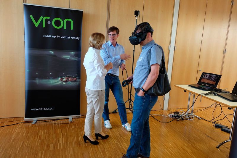 Am Stand von vr-on konnte man die Kollaboration in der virtuellen Welt erleben.  (Schreier)