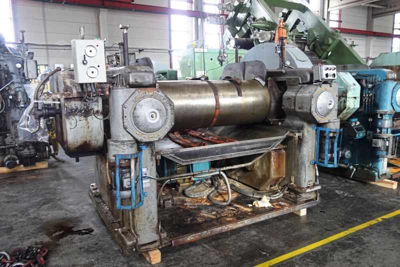 A rolling mill before modernization: downtimes, CO2 emissions and energy and maintenance costs are high.(Image: Deguma)