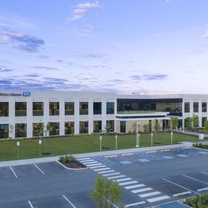 Das neue Gebäude in Greenwood, Indiana, vereint die Teams von Endress+Hauser und den Vertriebsund Servicepartner George E. Booth unter einem Dach.(Bild:  Endress+Hauser)