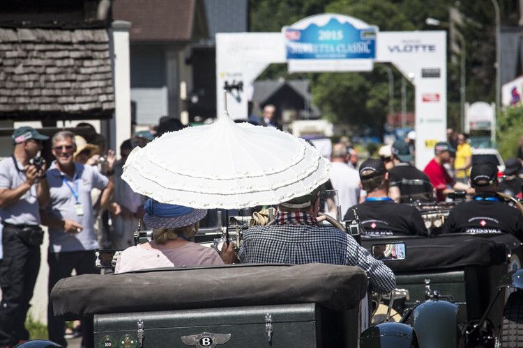 Gut behütet auf der Silvretta – ein profanes Basecap wäre nun auch wirklich ein Stilbruch. (Foto: sp-x)