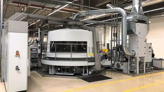 Arbeiten rund um die Uhr: Industrielle Rundtaktmaschinen sind in der Industrie überall dort verbreitet, wo Metallteile in großen Stückzahlen, mit höchster Präzision und in mehreren Prozessschritten gefertigt werden müssen. (Bild: Surplex)