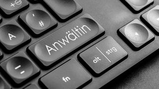 Das Bundesdland Hessen möchte es Jurastudenten ermöglichen ihr erstes und zweites Staatsexamen digital abzulegen (Benjamin ['O"] Zweig – stock.adobe.com)