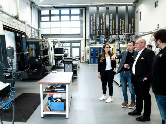 In enger Zusammenarbeit reduzierten Ulmer und Lapp die Variantenvielfalt der Servokonfektionen und verbesserten Beschaffungs- und Produktionsprozesse.(Bild:  Lapp)
