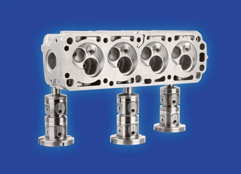 Die Säulen des 5-Achs-Modulsystems von Kipp gewährleisten idealen Zugang von allen Seiten. (Bild: Kipp)