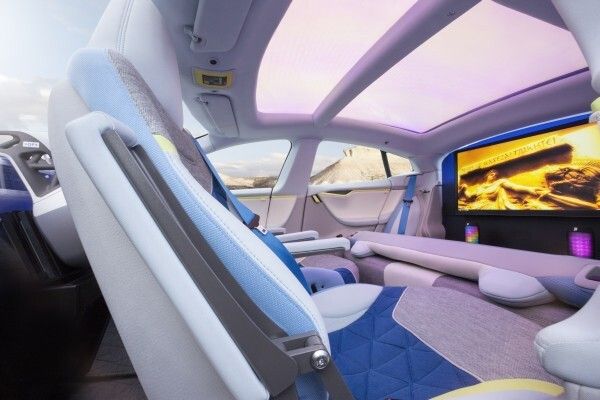 Mit dem vollelektrisch angetriebenen Konzeptfahrzeug „XchangE“ zeigt die Schweizer Ideenschmiede Rinspeed auf dem Genfer Auto-Salon die Zukunft des autonomen Fahrens.  (Rinspeed)