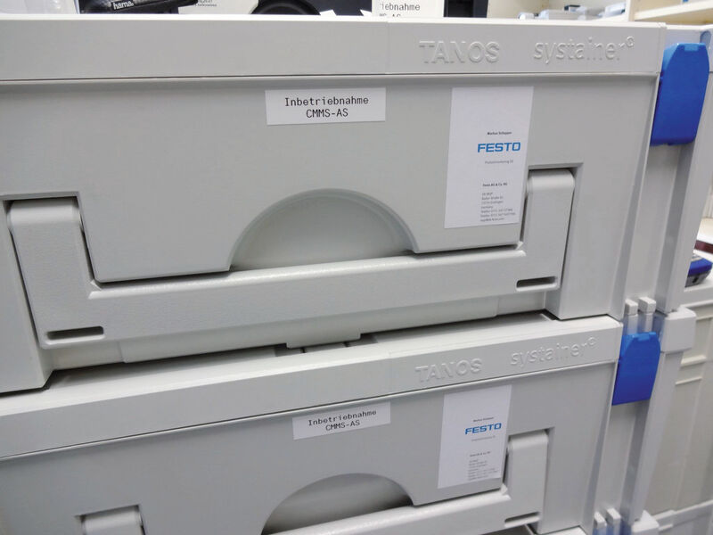 Tragbarer Etikettendrucker im Einsatz bei Festo.l (Brady)