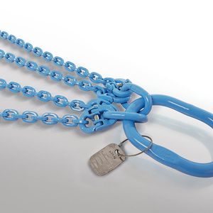 Das universell einsetzbare Pewag-Kettensystem unterscheidet sich vom herkömmlichen Rundstahl durch seine einzigartige Profilform, die im Querschnitt an die Form des Großbuchstabens D erinnert.