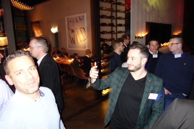 (l.) Frank Brühne, ITZ, will kein Selfie mit Dominik Heil, Samsung. (Bild: IT-BUSINESS)