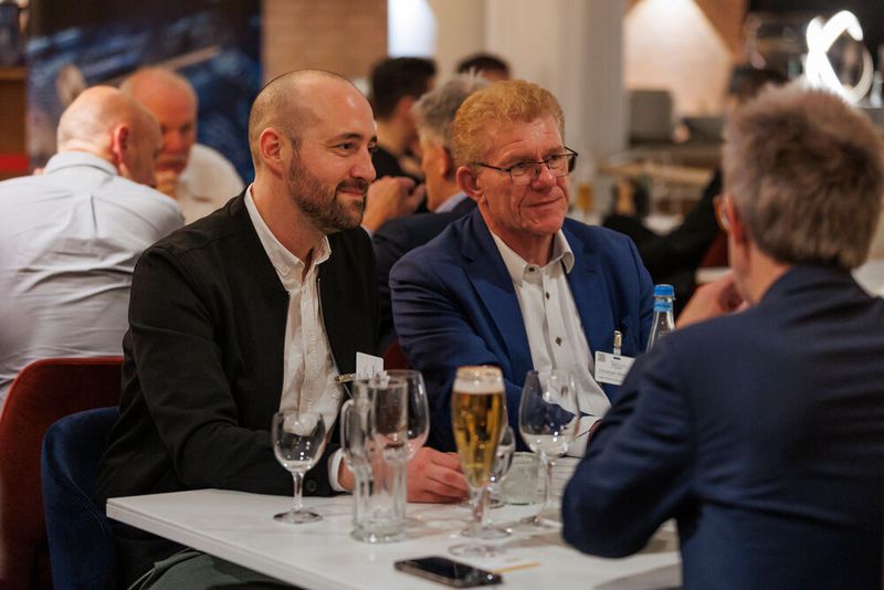 Networking in a relaxed atmosphere. (Image:Eidens-Holl)