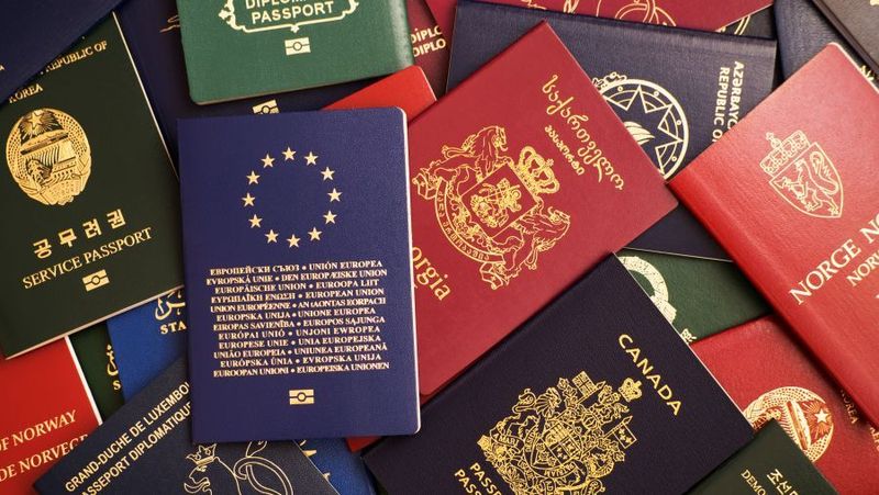 A2A, ADK und MCP schaffen die Grundlagen für die Zusammenarbeit von KI-Agenten über Anbieter- und Framework-Grenzen hinweg; die Kontrolle über Identitäten, Verzeichnisse und Protokolle bleibt jedoch an die jeweilige Plattform gebunden.(Bild: ©  Sergey - stock.adobe.com)