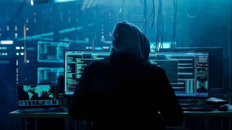 Bei Ausnutzung einer kritischen Schwachstelle können Cyberangreifer eine SMA1000-Appliance von Sonicwall zu ihrem Proxy machen und darüber interne Funktionen erreichen sowie nicht autorisierte Aktionen ausführen.(Bild:  Gorodenkoff - stock.adobe.com)